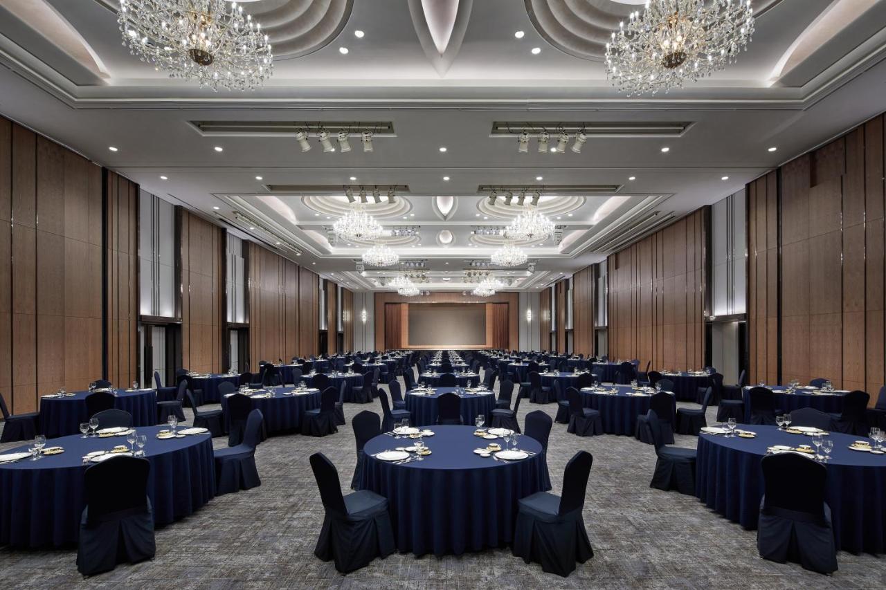 Lotte World Hotel