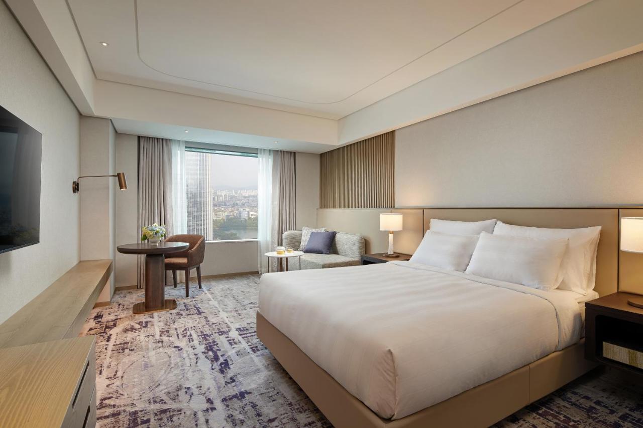 Hotel Lotte World 5*